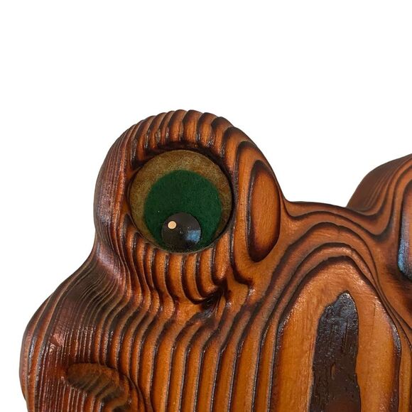 Rustic Hand Crafted Burnt Wood Frog Key Leash Face Mask Hanger - Picture 3 of 13